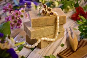 خریدانواع متنوع صابون بابونه کد 6 + قیمت