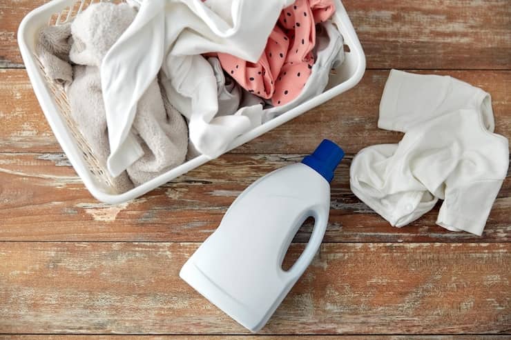 baby clothes laundry basket with detergent 380164 250688 1 2