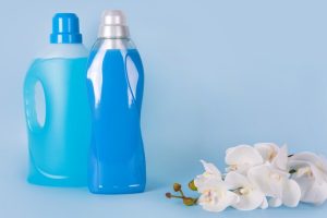 قیمت خرید مایع لباسشویی فله ای در بسته بندی های متنوع