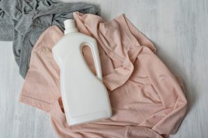 خرید عمده مایع لباسشویی حاوی سرکه بدون افزودنی حساسیت زا