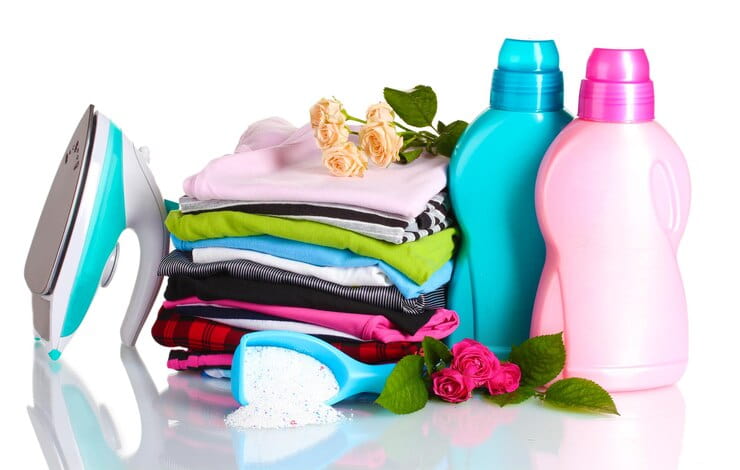 استعلام قیمت مایع لباسشویی خوش عطر و پرطراوت 3 detergent with washing powder pile colorful clothes isolated white 392895 414544 1