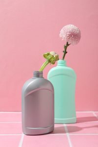 فروش عمده مایع لباسشویی مخصوص لباس سفید با صرفه اقتصادی