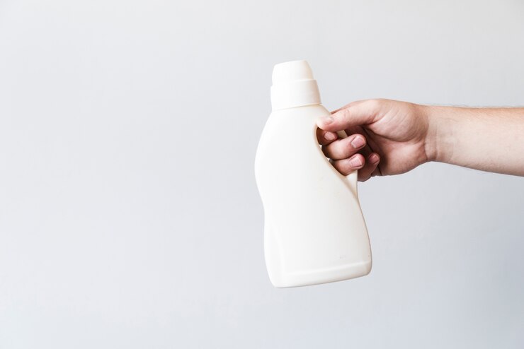 front-view-held-mock-up-detergent_23-2148251839