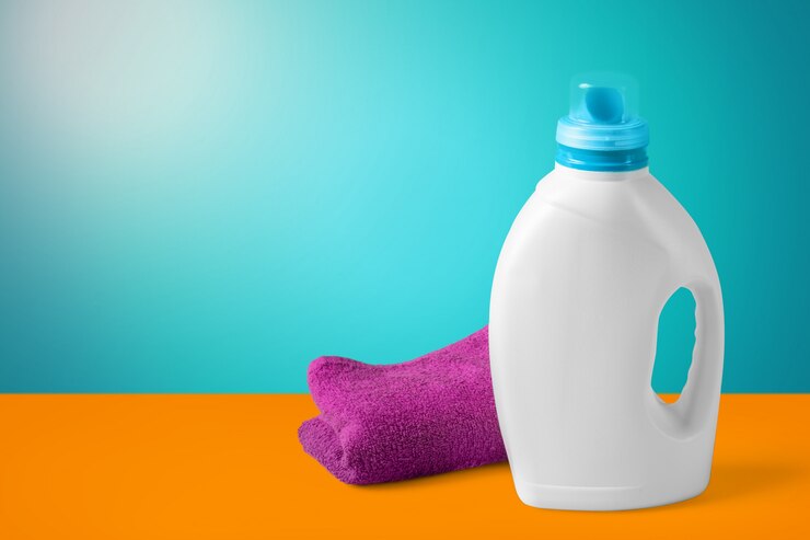 housekeeping set with towels plastic bottles 93675 50828