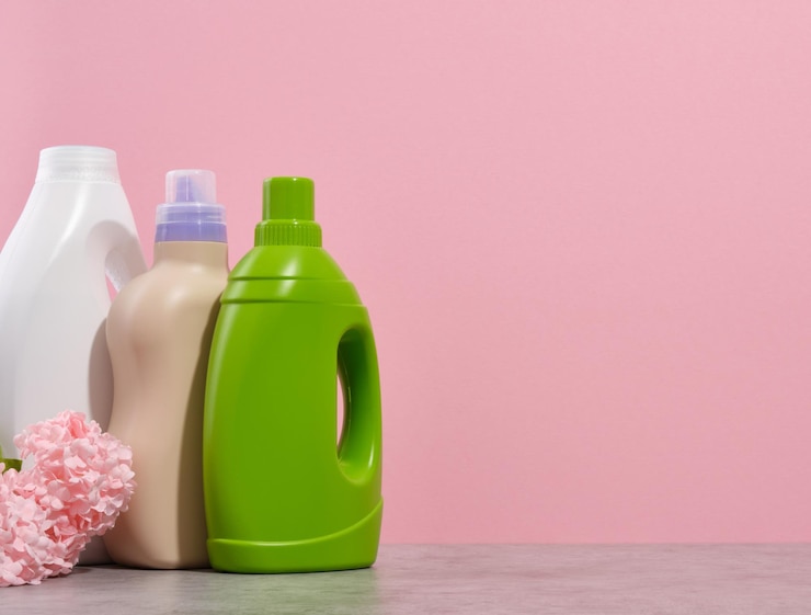 خرید عمده مایع لباسشویی معمولی در حجم های متنوع 1 laundry detergent flowers household chores copy space text 594847 2313