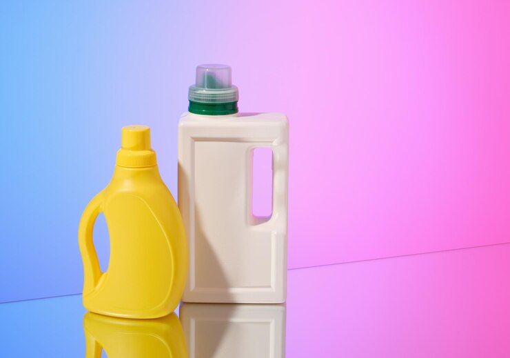 قیمت فروش مایع لباسشویی همه کاره اقتصادی و به صرفه 3 two bottles laundry detergent laundry maid concept copy space text 594847 9465