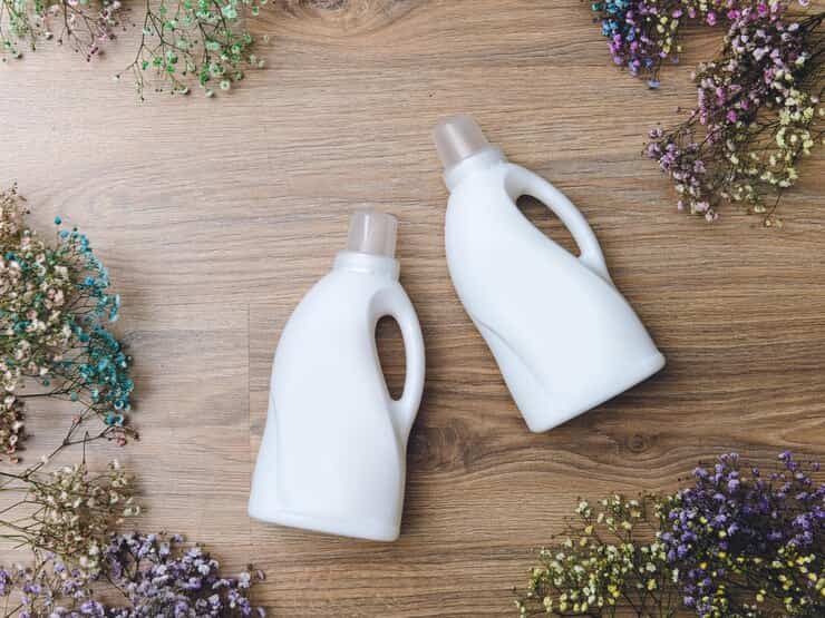 white detergent canisters floor mockup 557052 27 1